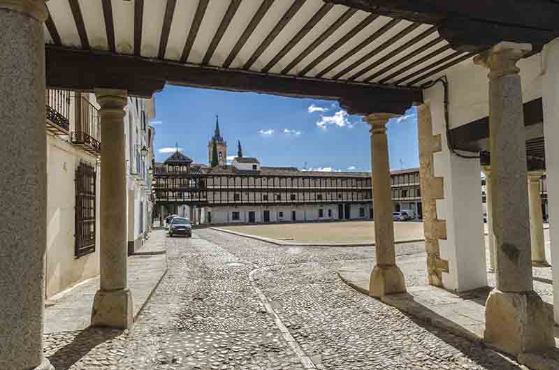 Toledo - Tembleque 11 - plaza Mayor.jpg